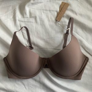 SKIMS fits everybody plunge bra